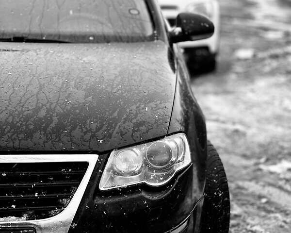 Черный Фольксваген Пассат, объемом двигателя 2 л и пробегом 259 тыс. км за 5000 $, фото 1 на Automoto.ua