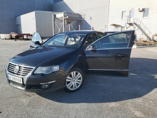 Черный Фольксваген Пассат, объемом двигателя 2 л и пробегом 230 тыс. км за 6500 $, фото 1 на Automoto.ua