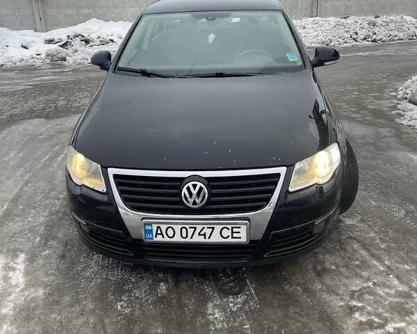 Черный Фольксваген Пассат, объемом двигателя 1.97 л и пробегом 325 тыс. км за 4900 $, фото 1 на Automoto.ua