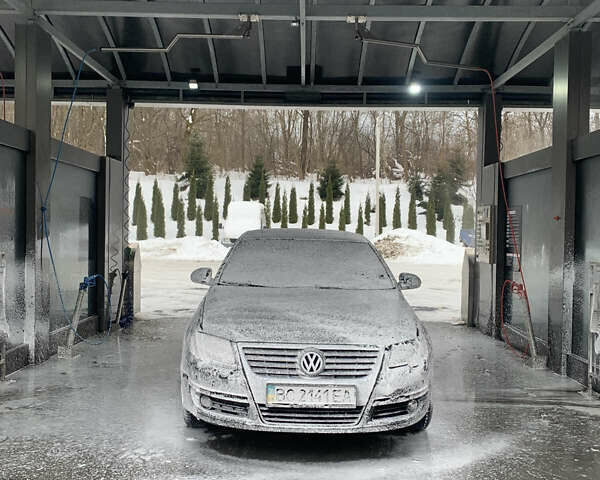 Черный Фольксваген Пассат, объемом двигателя 1.98 л и пробегом 280 тыс. км за 4499 $, фото 1 на Automoto.ua