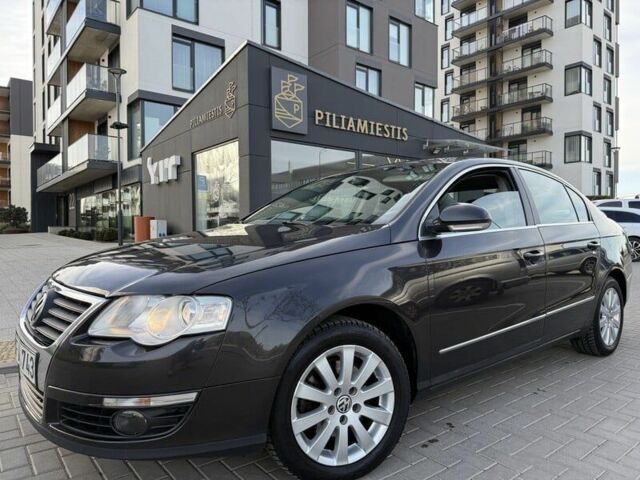 Черный Фольксваген Пассат, объемом двигателя 0 л и пробегом 250 тыс. км за 2000 $, фото 1 на Automoto.ua