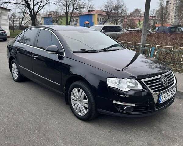 Черный Фольксваген Пассат, объемом двигателя 2 л и пробегом 204 тыс. км за 7000 $, фото 1 на Automoto.ua