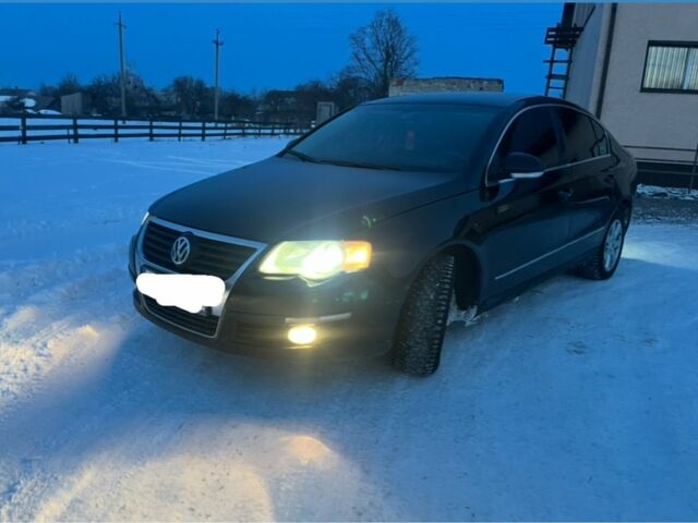 Черный Фольксваген Пассат, объемом двигателя 2 л и пробегом 340 тыс. км за 2700 $, фото 1 на Automoto.ua