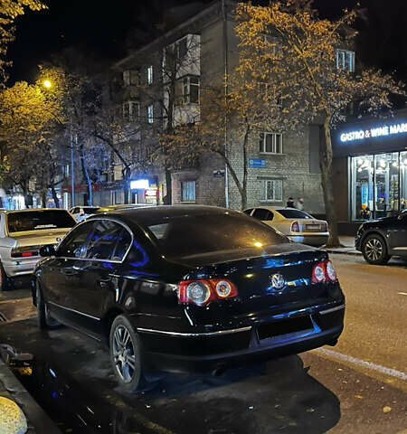 Черный Фольксваген Пассат, объемом двигателя 1.98 л и пробегом 350 тыс. км за 6000 $, фото 1 на Automoto.ua