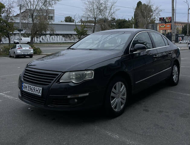 Черный Фольксваген Пассат, объемом двигателя 1.97 л и пробегом 346 тыс. км за 5950 $, фото 1 на Automoto.ua