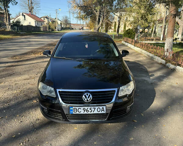 Черный Фольксваген Пассат, объемом двигателя 1.97 л и пробегом 326 тыс. км за 5500 $, фото 1 на Automoto.ua
