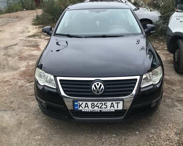 Черный Фольксваген Пассат, объемом двигателя 1.6 л и пробегом 270 тыс. км за 6000 $, фото 1 на Automoto.ua