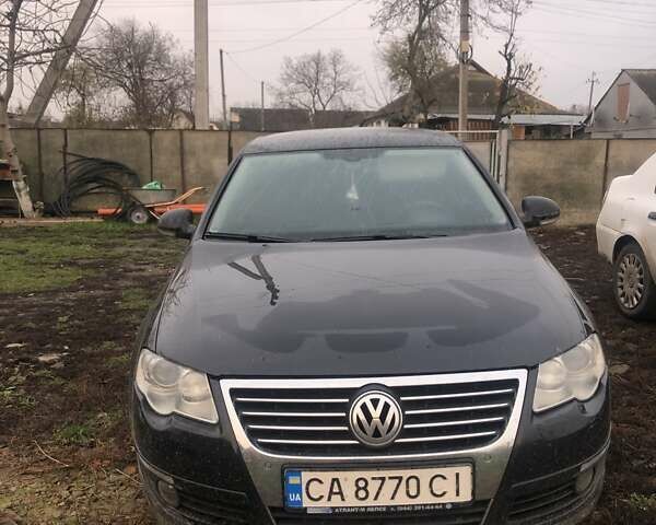 Черный Фольксваген Пассат, объемом двигателя 1.97 л и пробегом 239 тыс. км за 7500 $, фото 1 на Automoto.ua