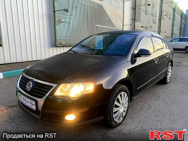 Черный Фольксваген Пассат, объемом двигателя 2 л и пробегом 300 тыс. км за 5700 $, фото 1 на Automoto.ua