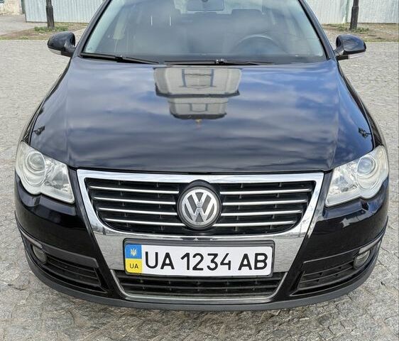 Черный Фольксваген Пассат, объемом двигателя 1.8 л и пробегом 212 тыс. км за 6400 $, фото 1 на Automoto.ua