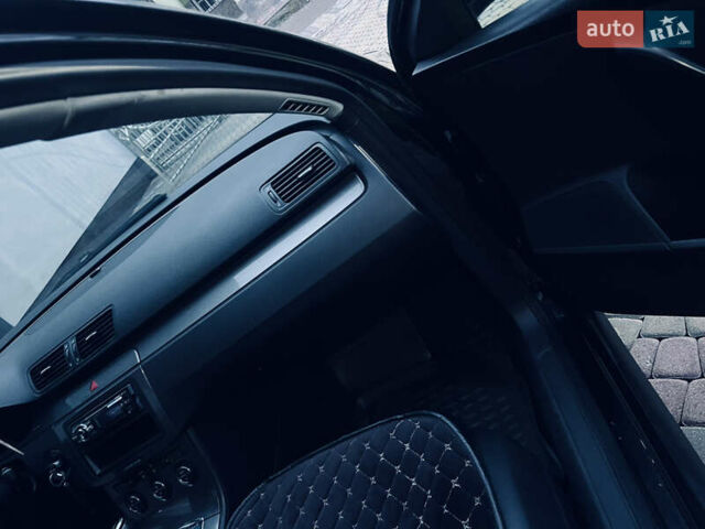 Черный Фольксваген Пассат, объемом двигателя 1.8 л и пробегом 220 тыс. км за 5300 $, фото 1 на Automoto.ua