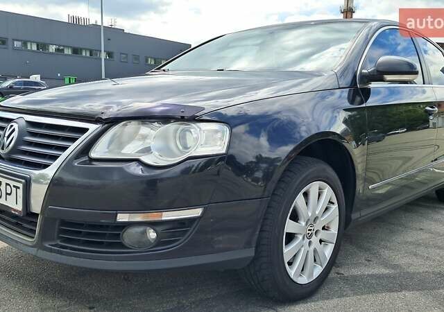 Чорний Фольксваген Пассат, об'ємом двигуна 1.8 л та пробігом 255 тис. км за 7000 $, фото 1 на Automoto.ua