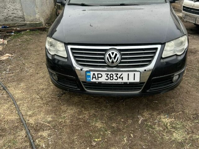 Черный Фольксваген Пассат, объемом двигателя 2 л и пробегом 240 тыс. км за 5000 $, фото 1 на Automoto.ua