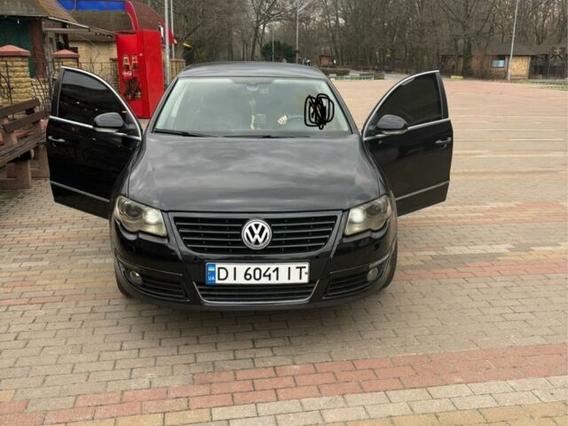 Чорний Фольксваген Пассат, об'ємом двигуна 3.2 л та пробігом 217 тис. км за 4500 $, фото 1 на Automoto.ua