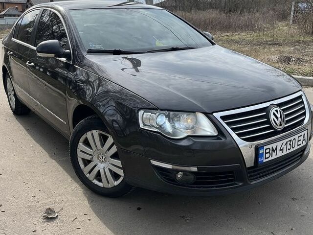 Чорний Фольксваген Пассат, об'ємом двигуна 2 л та пробігом 300 тис. км за 6730 $, фото 1 на Automoto.ua