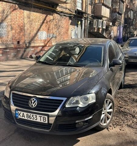 Черный Фольксваген Пассат, объемом двигателя 1.8 л и пробегом 291 тыс. км за 5900 $, фото 1 на Automoto.ua