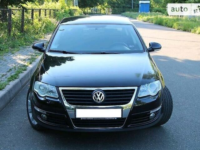 Черный Фольксваген Пассат, объемом двигателя 1.8 л и пробегом 216 тыс. км за 7000 $, фото 1 на Automoto.ua