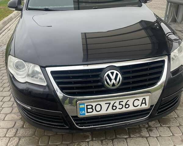 Черный Фольксваген Пассат, объемом двигателя 1.39 л и пробегом 322 тыс. км за 5100 $, фото 1 на Automoto.ua