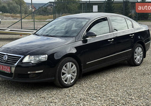 Чорний Фольксваген Пассат, об'ємом двигуна 2 л та пробігом 266 тис. км за 9000 $, фото 1 на Automoto.ua