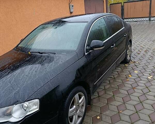 Черный Фольксваген Пассат, объемом двигателя 1.8 л и пробегом 297 тыс. км за 3500 $, фото 1 на Automoto.ua