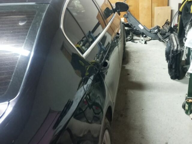 Черный Фольксваген Пассат, объемом двигателя 2 л и пробегом 210 тыс. км за 4500 $, фото 1 на Automoto.ua