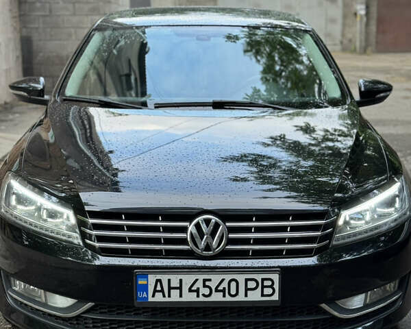 Черный Фольксваген Пассат, объемом двигателя 2.5 л и пробегом 215 тыс. км за 12000 $, фото 1 на Automoto.ua