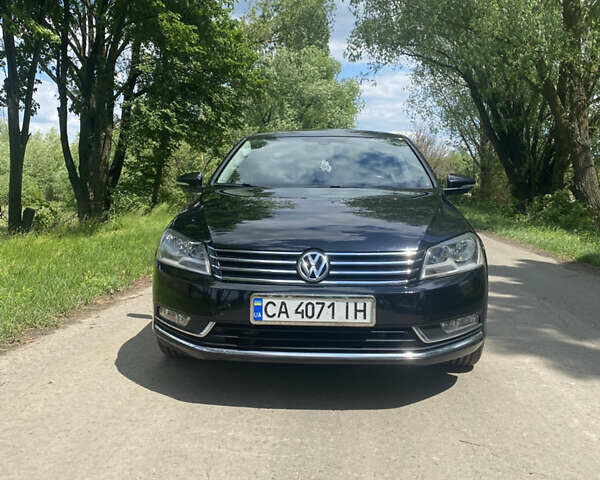 Черный Фольксваген Пассат, объемом двигателя 1.8 л и пробегом 160 тыс. км за 9000 $, фото 1 на Automoto.ua