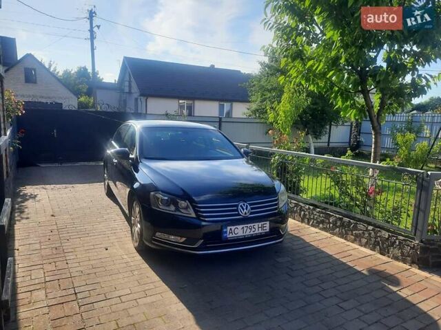 Черный Фольксваген Пассат, объемом двигателя 1.97 л и пробегом 240 тыс. км за 12500 $, фото 1 на Automoto.ua