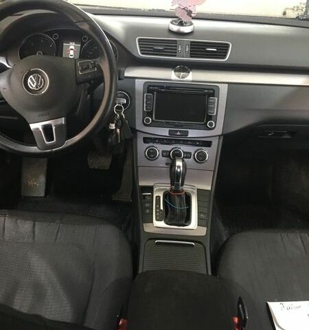 Черный Фольксваген Пассат, объемом двигателя 1.97 л и пробегом 180 тыс. км за 12000 $, фото 1 на Automoto.ua