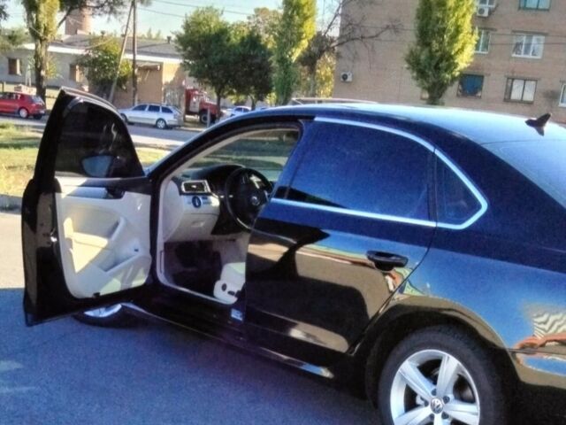 Черный Фольксваген Пассат, объемом двигателя 2 л и пробегом 111 тыс. км за 8400 $, фото 1 на Automoto.ua