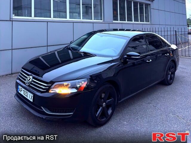 Черный Фольксваген Пассат, объемом двигателя 2.5 л и пробегом 180 тыс. км за 11800 $, фото 1 на Automoto.ua