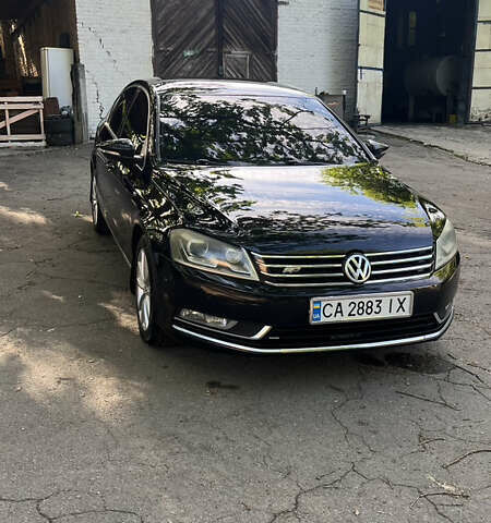 Черный Фольксваген Пассат, объемом двигателя 1.97 л и пробегом 220 тыс. км за 11500 $, фото 1 на Automoto.ua