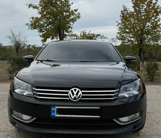 Чорний Фольксваген Пассат, об'ємом двигуна 2 л та пробігом 249 тис. км за 11900 $, фото 1 на Automoto.ua