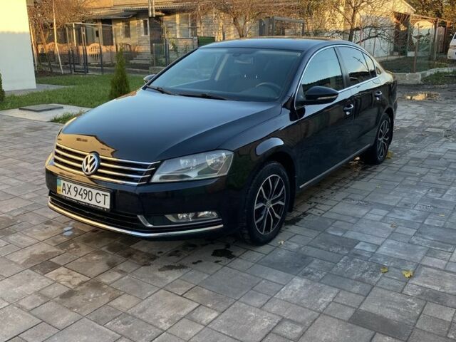 Чорний Фольксваген Пассат, об'ємом двигуна 2 л та пробігом 290 тис. км за 10000 $, фото 1 на Automoto.ua