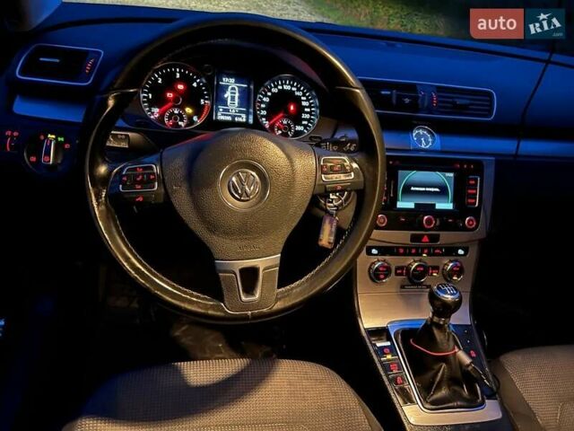 Чорний Фольксваген Пассат, об'ємом двигуна 1.6 л та пробігом 295 тис. км за 9684 $, фото 1 на Automoto.ua