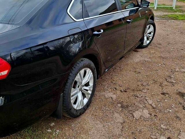 Черный Фольксваген Пассат, объемом двигателя 2.5 л и пробегом 170 тыс. км за 9500 $, фото 1 на Automoto.ua