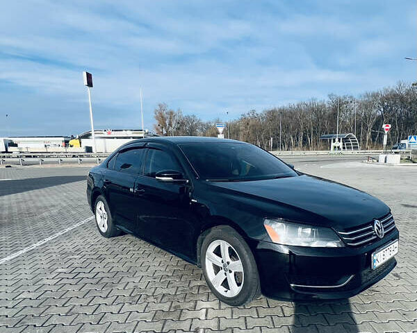 Черный Фольксваген Пассат, объемом двигателя 2.5 л и пробегом 195 тыс. км за 10500 $, фото 1 на Automoto.ua