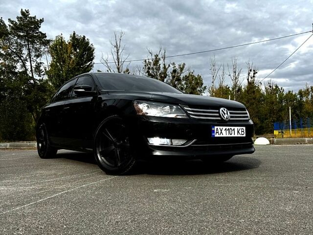 Черный Фольксваген Пассат, объемом двигателя 1.8 л и пробегом 200 тыс. км за 10000 $, фото 1 на Automoto.ua