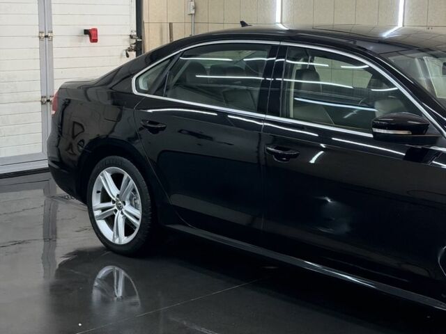 Черный Фольксваген Пассат, объемом двигателя 2 л и пробегом 180 тыс. км за 11400 $, фото 1 на Automoto.ua