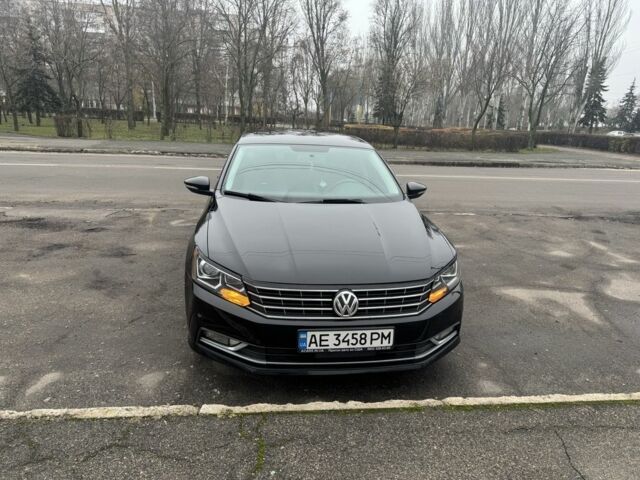 Черный Фольксваген Пассат, объемом двигателя 1.8 л и пробегом 141 тыс. км за 10399 $, фото 1 на Automoto.ua