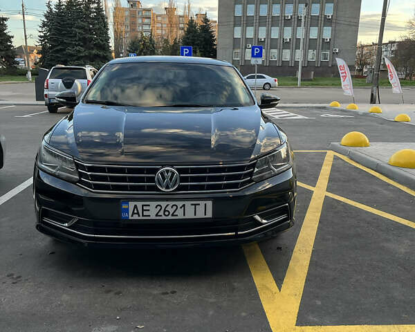 Черный Фольксваген Пассат, объемом двигателя 1.8 л и пробегом 149 тыс. км за 10900 $, фото 1 на Automoto.ua