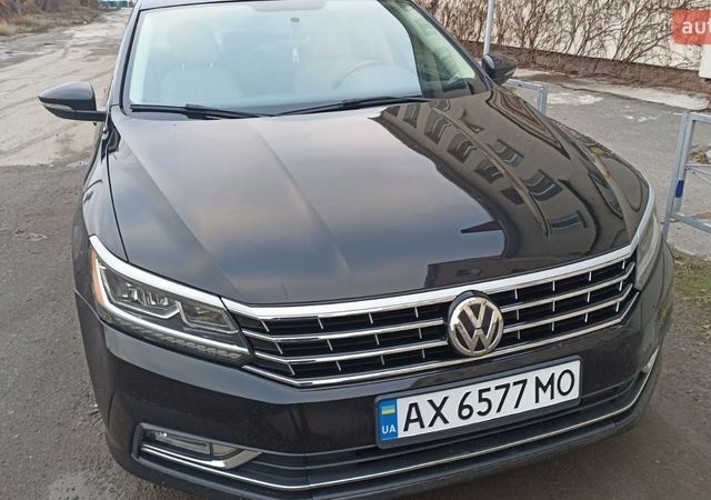 Чорний Фольксваген Пассат, об'ємом двигуна 1.8 л та пробігом 155 тис. км за 13000 $, фото 1 на Automoto.ua