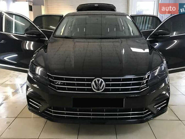 Черный Фольксваген Пассат, объемом двигателя 1.8 л и пробегом 142 тыс. км за 14600 $, фото 1 на Automoto.ua