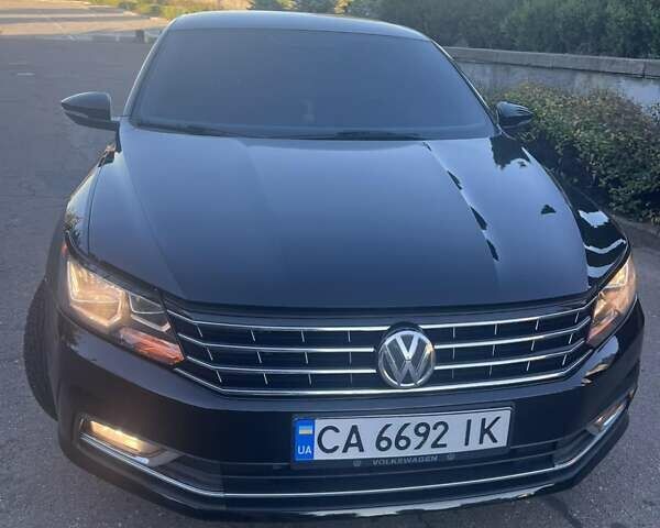 Черный Фольксваген Пассат, объемом двигателя 1.8 л и пробегом 151 тыс. км за 13000 $, фото 1 на Automoto.ua