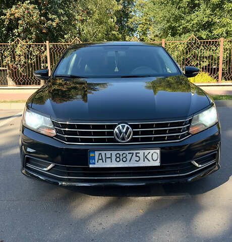 Черный Фольксваген Пассат, объемом двигателя 1.8 л и пробегом 260 тыс. км за 12000 $, фото 1 на Automoto.ua