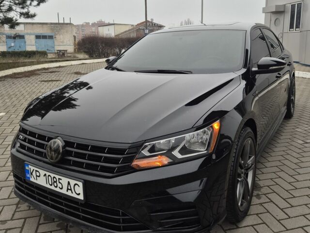 Черный Фольксваген Пассат, объемом двигателя 1.8 л и пробегом 178 тыс. км за 11900 $, фото 1 на Automoto.ua