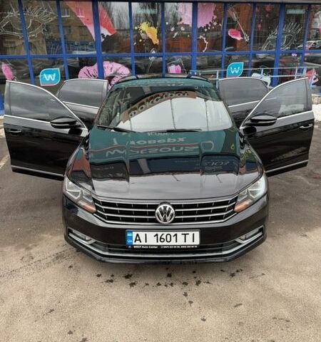 Черный Фольксваген Пассат, объемом двигателя 1.8 л и пробегом 213 тыс. км за 11800 $, фото 1 на Automoto.ua