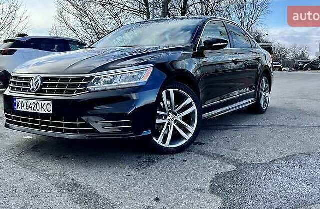 Черный Фольксваген Пассат, объемом двигателя 1.8 л и пробегом 130 тыс. км за 9800 $, фото 1 на Automoto.ua