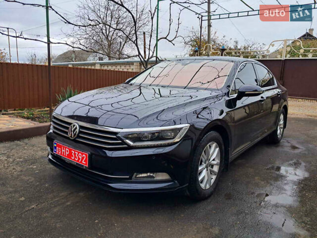 Черный Фольксваген Пассат, объемом двигателя 2 л и пробегом 215 тыс. км за 16800 $, фото 1 на Automoto.ua