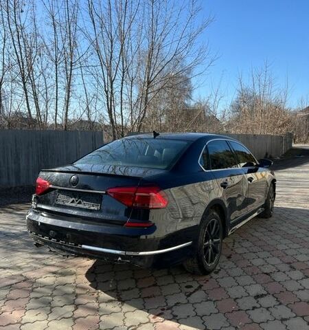 Черный Фольксваген Пассат, объемом двигателя 1.78 л и пробегом 230 тыс. км за 7600 $, фото 1 на Automoto.ua